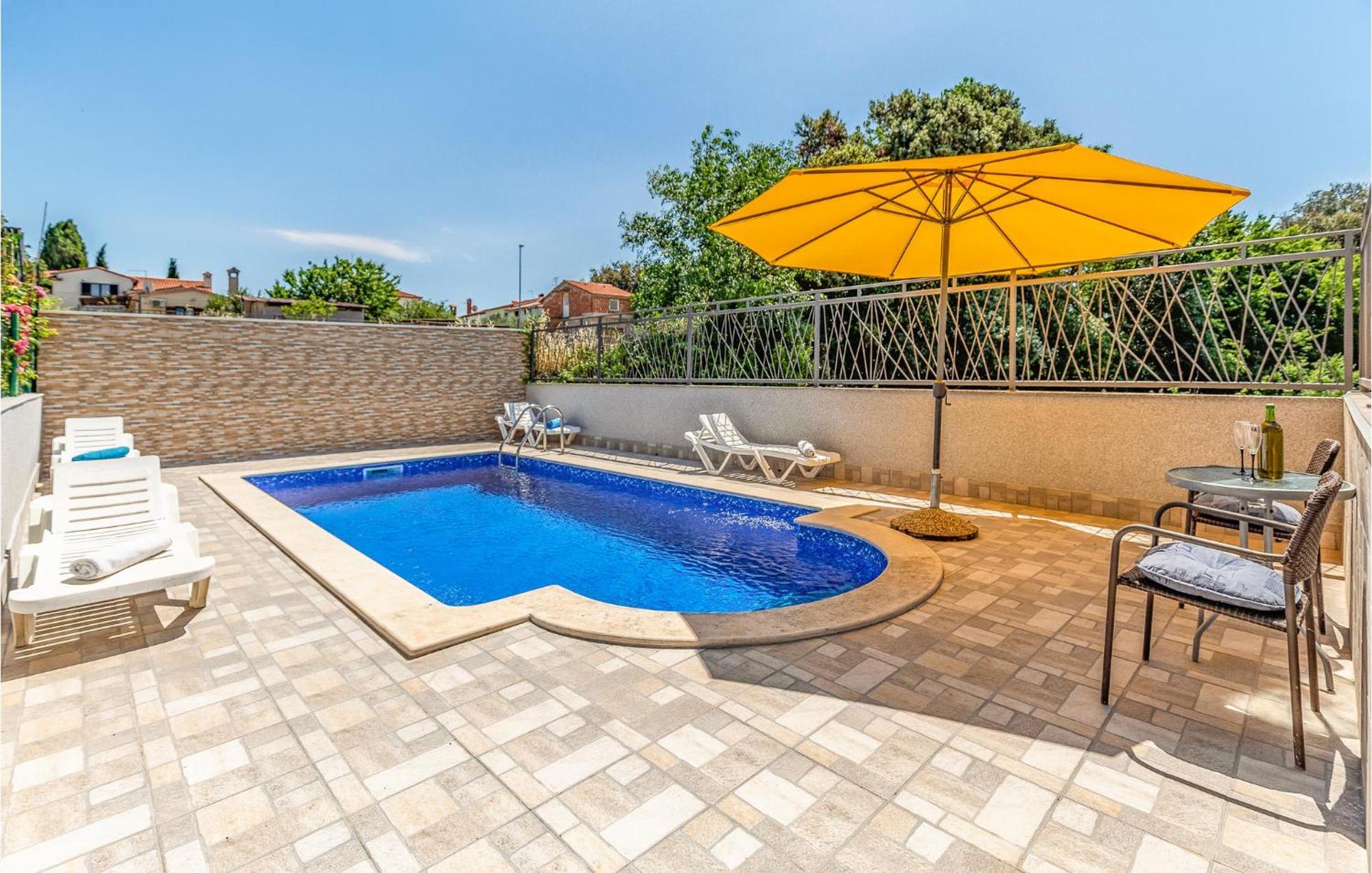 Gorgeous Apartment In Pula With Kitchen Екстер'єр фото
