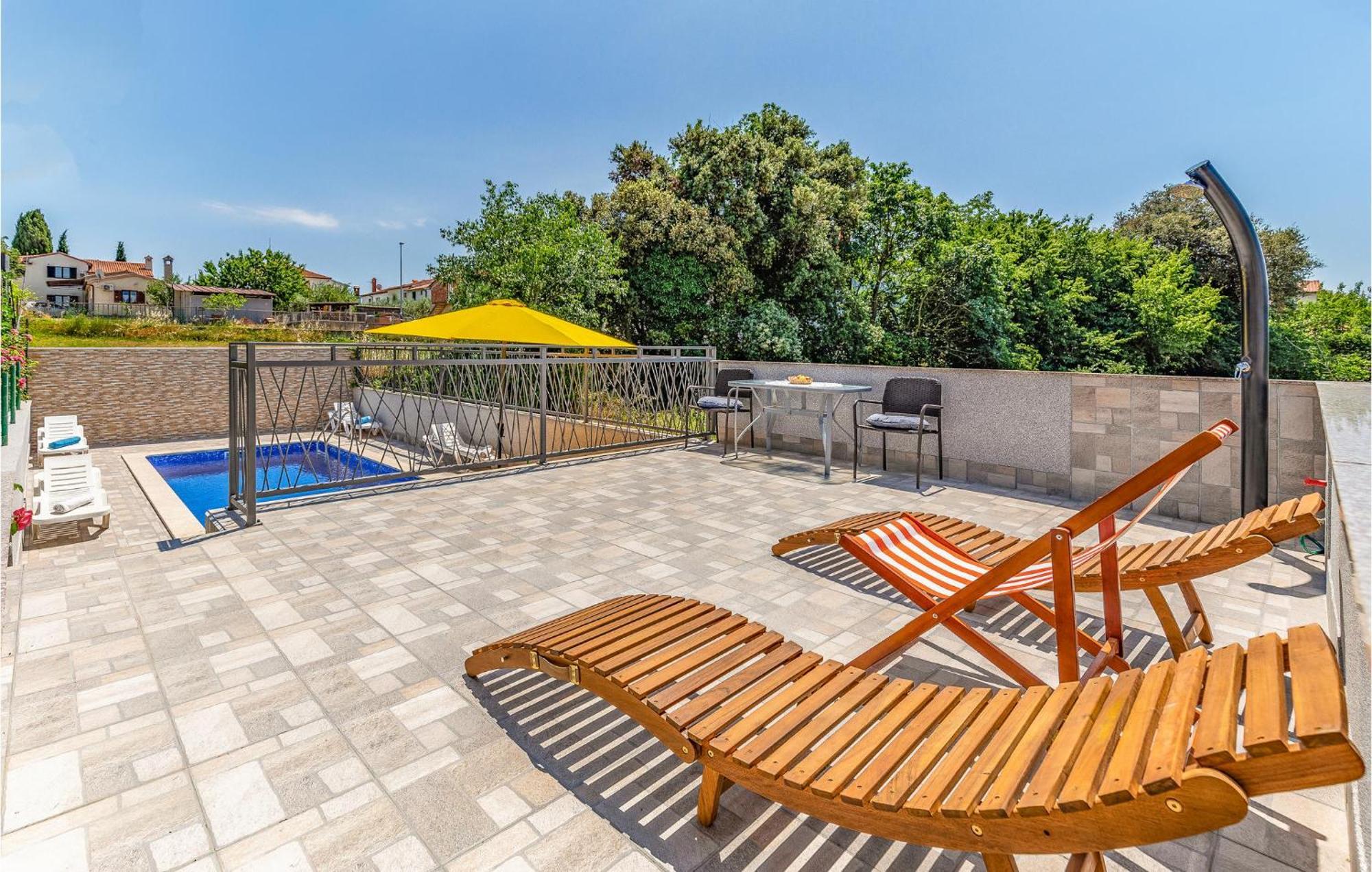 Gorgeous Apartment In Pula With Kitchen Екстер'єр фото